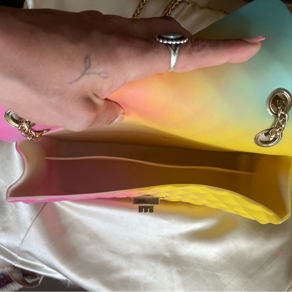 Rubber Neon Gradient Quilted Chain Bag - Picture 9 of 11